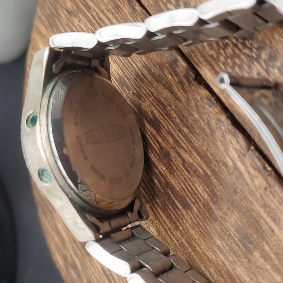 Field ranger wristwatch needs batteries B2724 - Picture 3 of 3